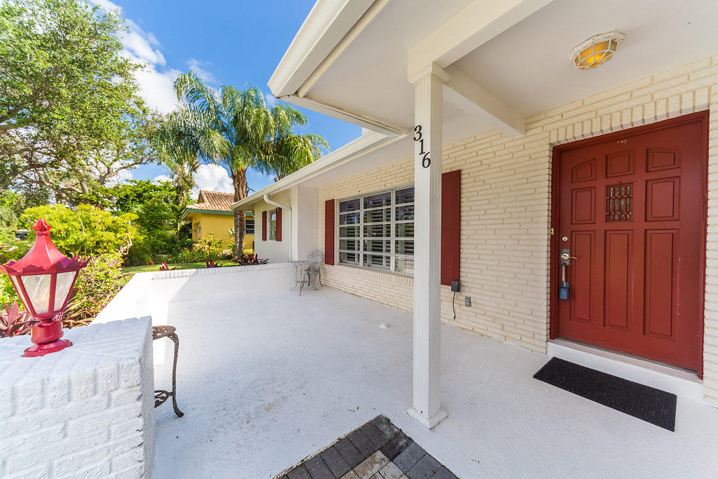 316 Northeast 31st Street Boca Raton, FL 33431 - Photo 5 of 25 PHO_7321-HDR