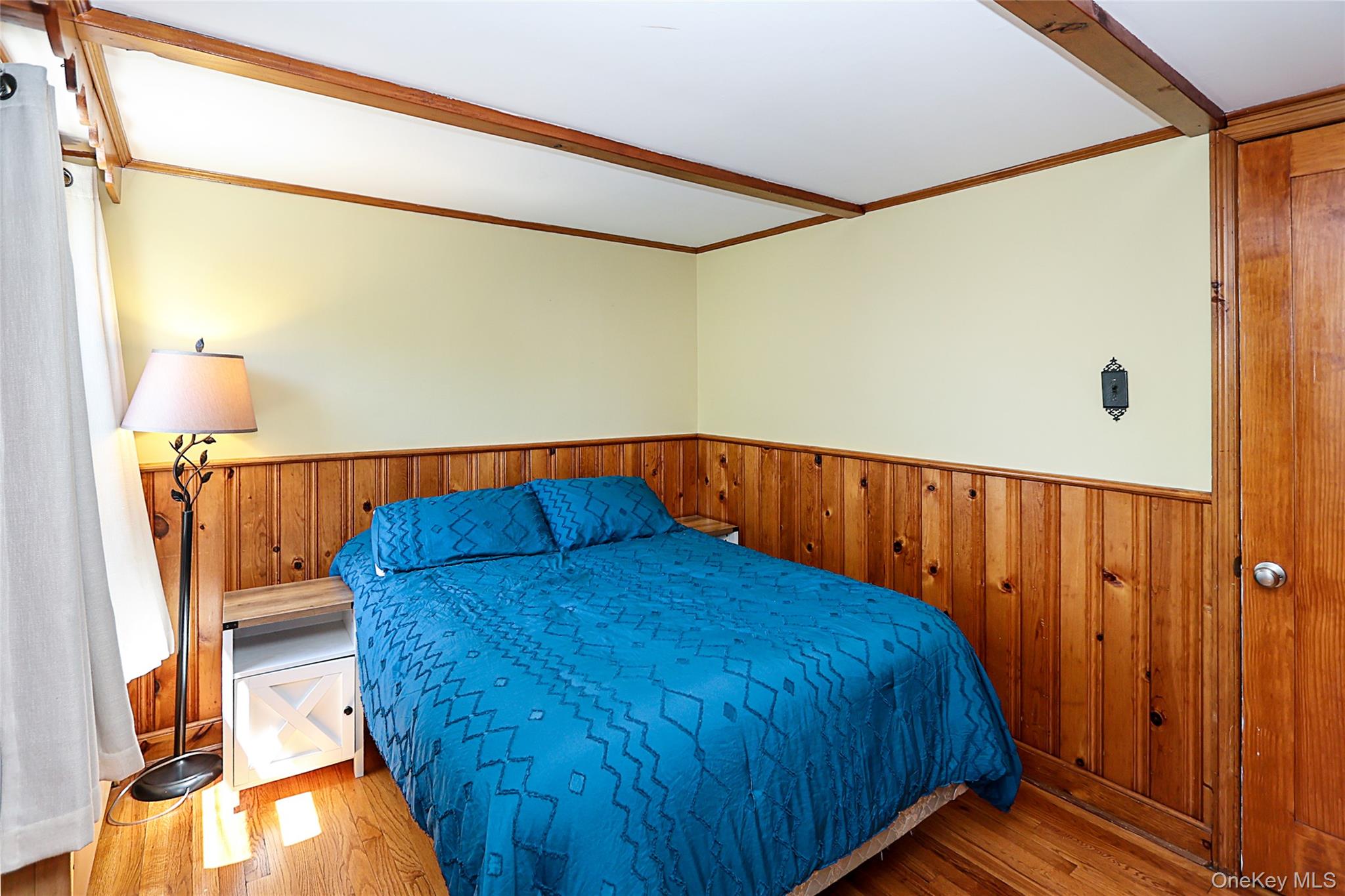 15 Hemlock Street Merrick, NY 11566 - Photo 27 of 47