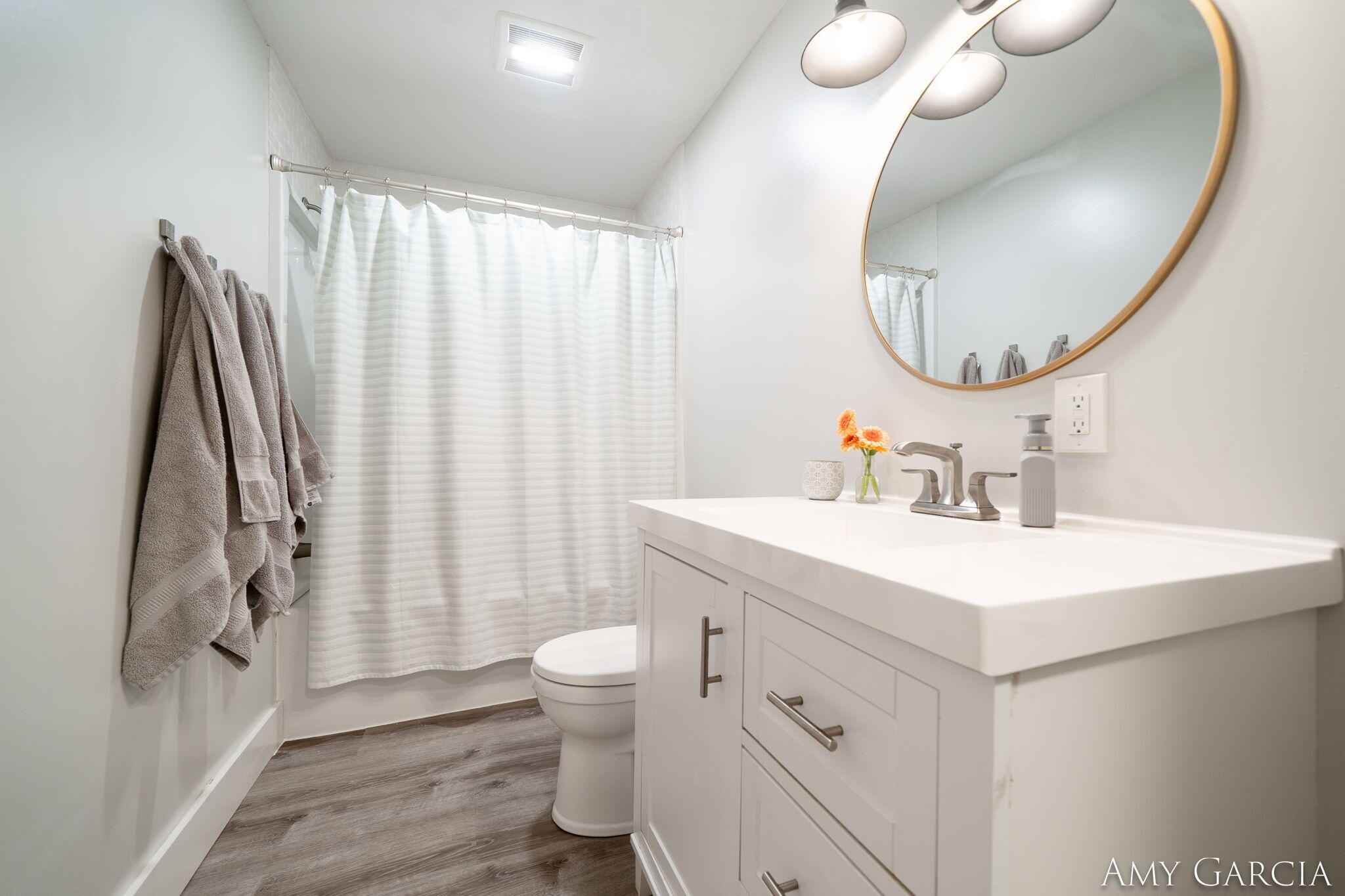6387 Cascade Road Southeast Grand Rapids, MI 49546 - Photo 24 of 51 24-web-or-mls-6387 Cascade Rd SE, Grand
