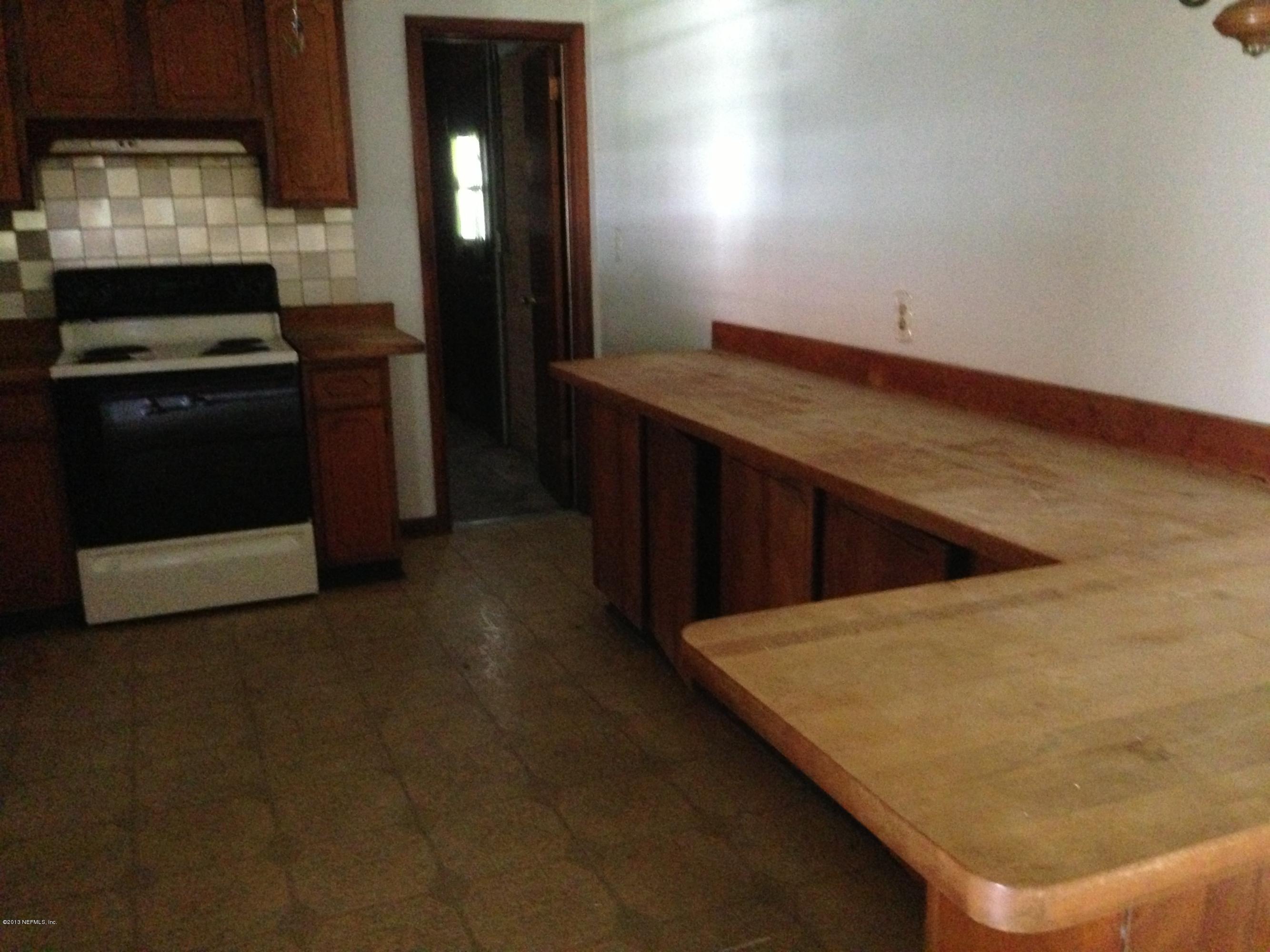 7861 Austin Road Jacksonville, FL 32244 - Photo 4 of 16 Kitchen 3