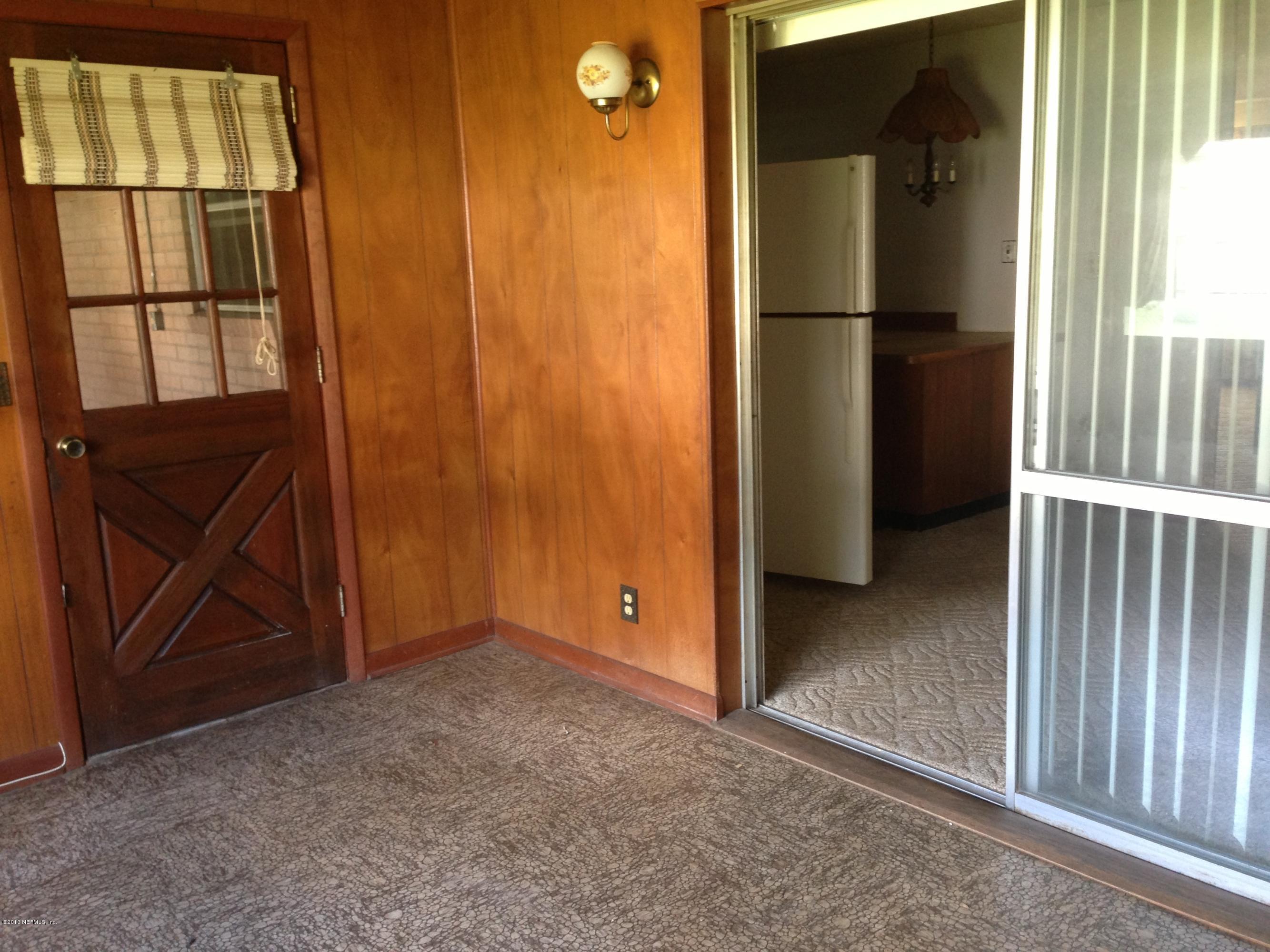 7861 Austin Road Jacksonville, FL 32244 - Photo 10 of 16 Small enclosed porch