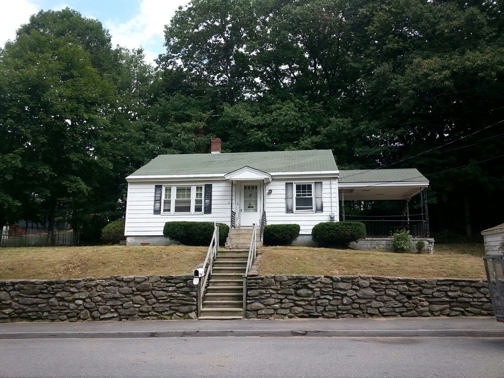 33 Stuart Street Gardner, MA 01440 - Photo 1 of 12 Gallery Image 1