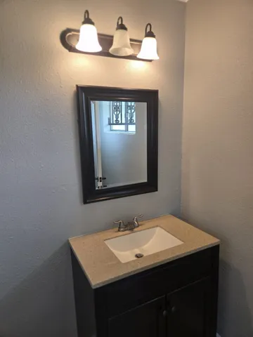 $1,700 | 6814 Della Street, Houston, TX 77093