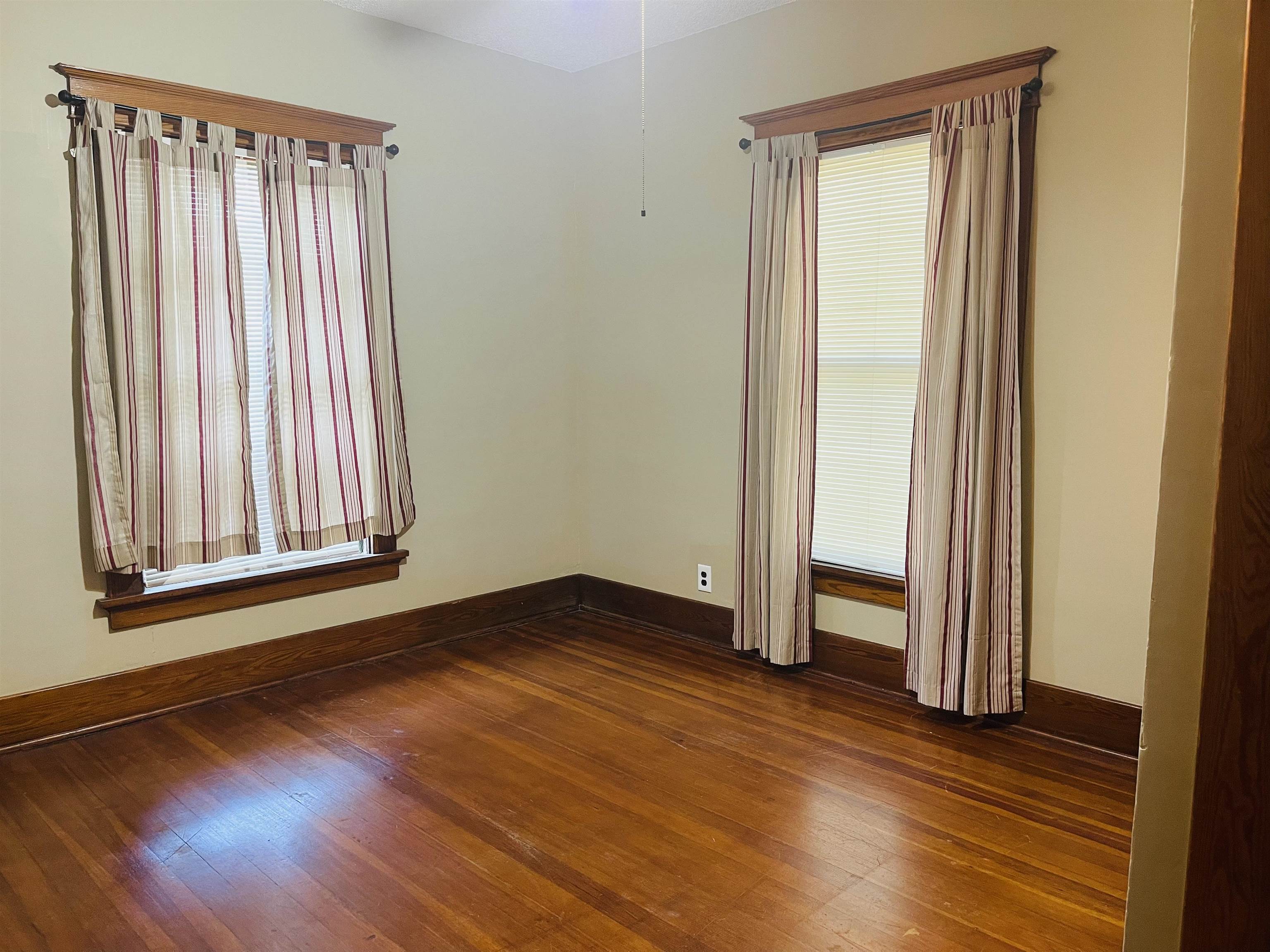 204 Miller Street Marion, KS 66861 - Photo 12 of 27