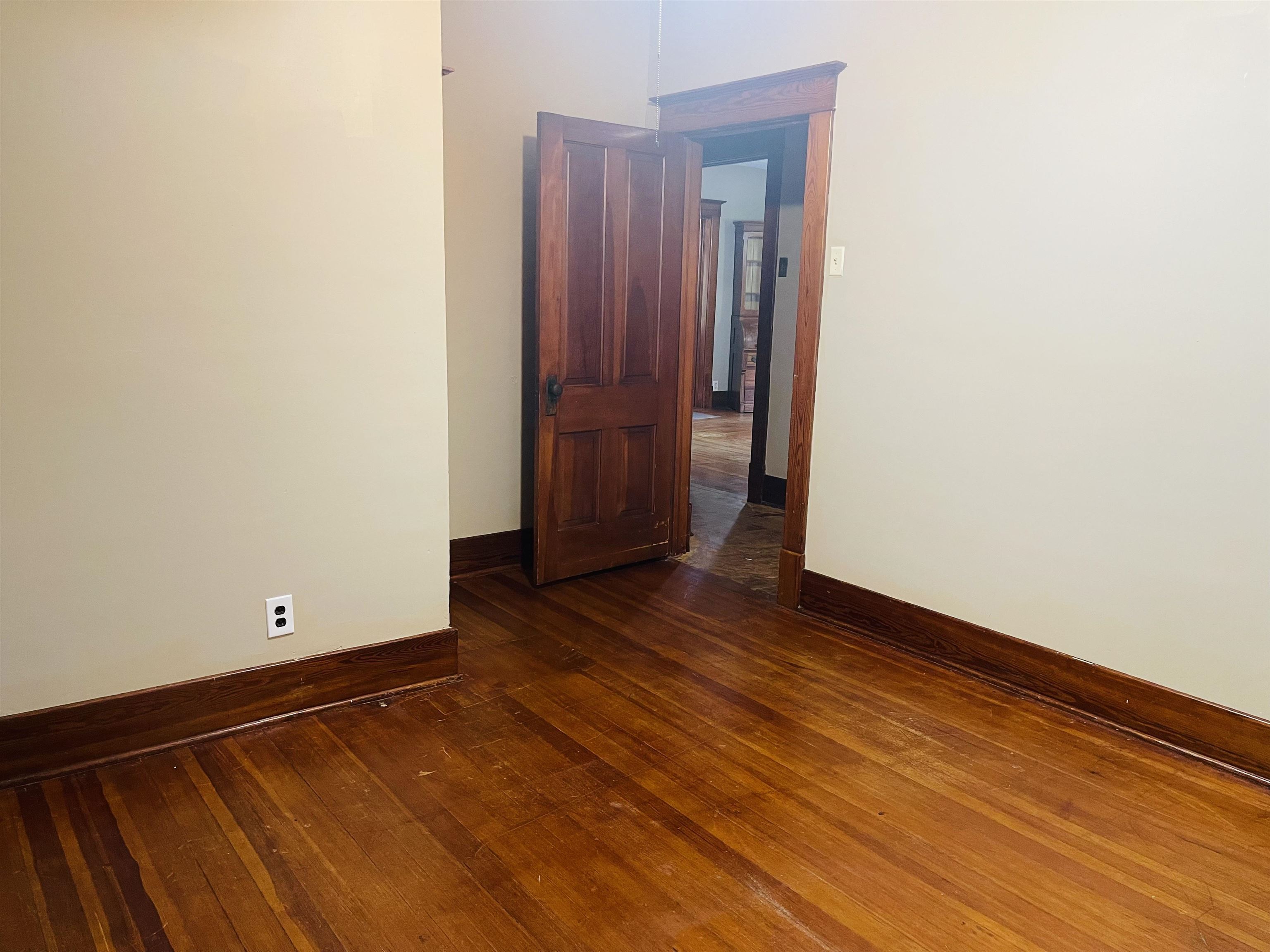 204 Miller Street Marion, KS 66861 - Photo 13 of 27