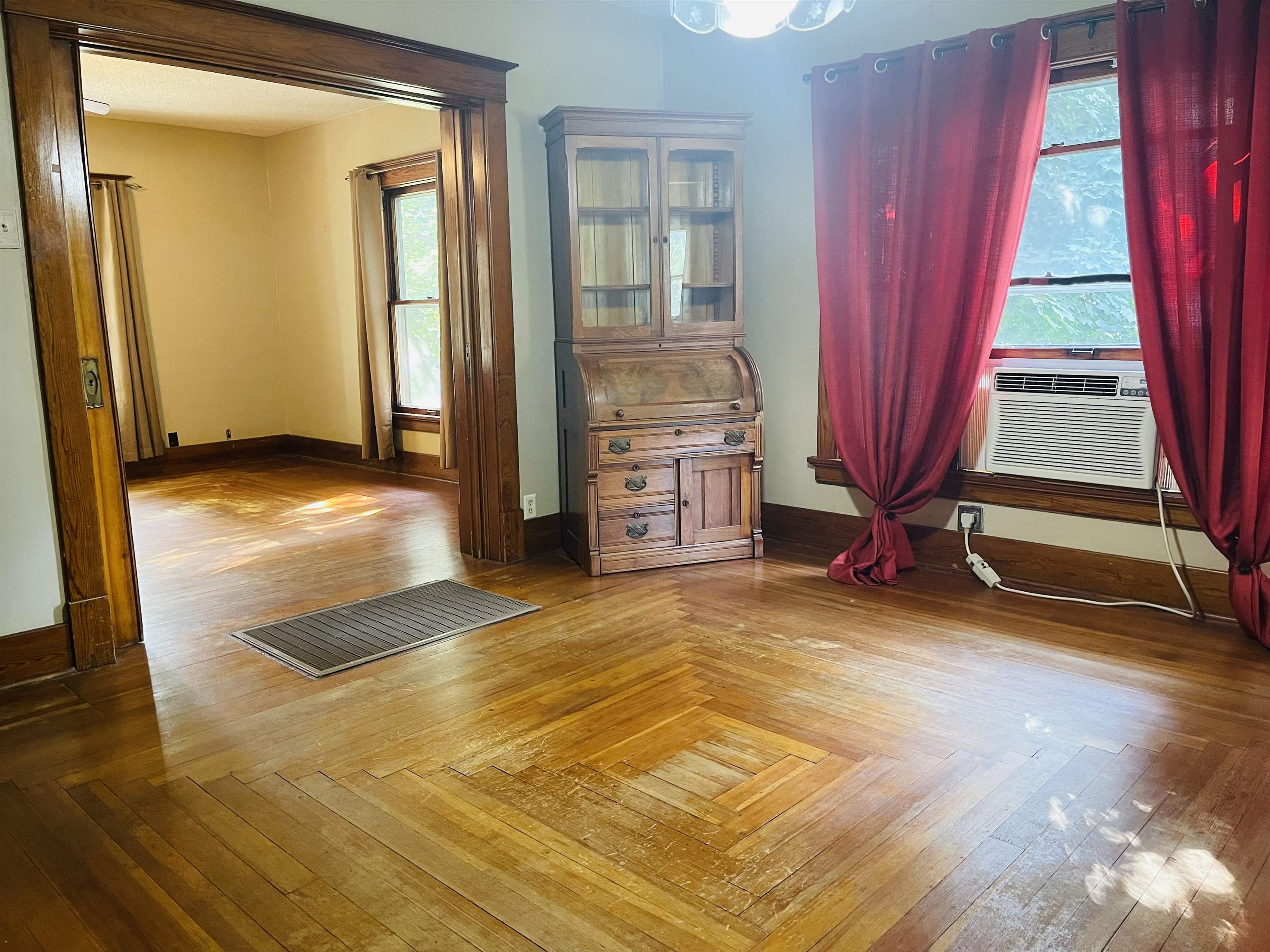 204 Miller Street Marion, KS 66861 - Photo 8 of 27