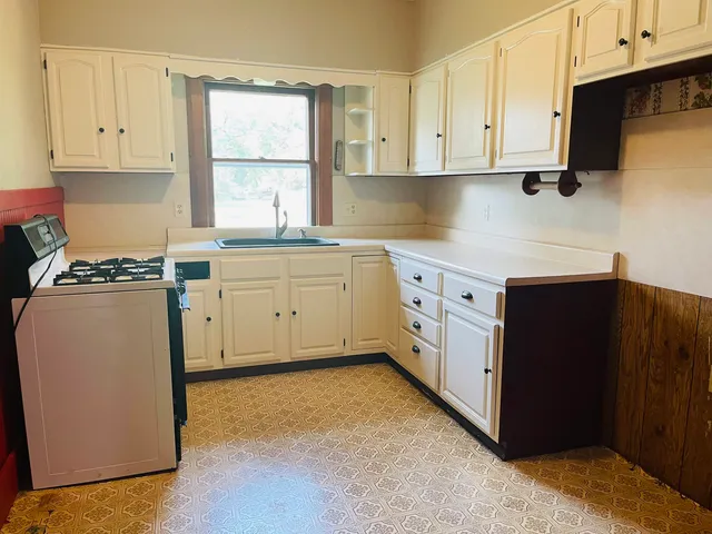 $58,000 | 204 Miller Street, Marion, KS 66861