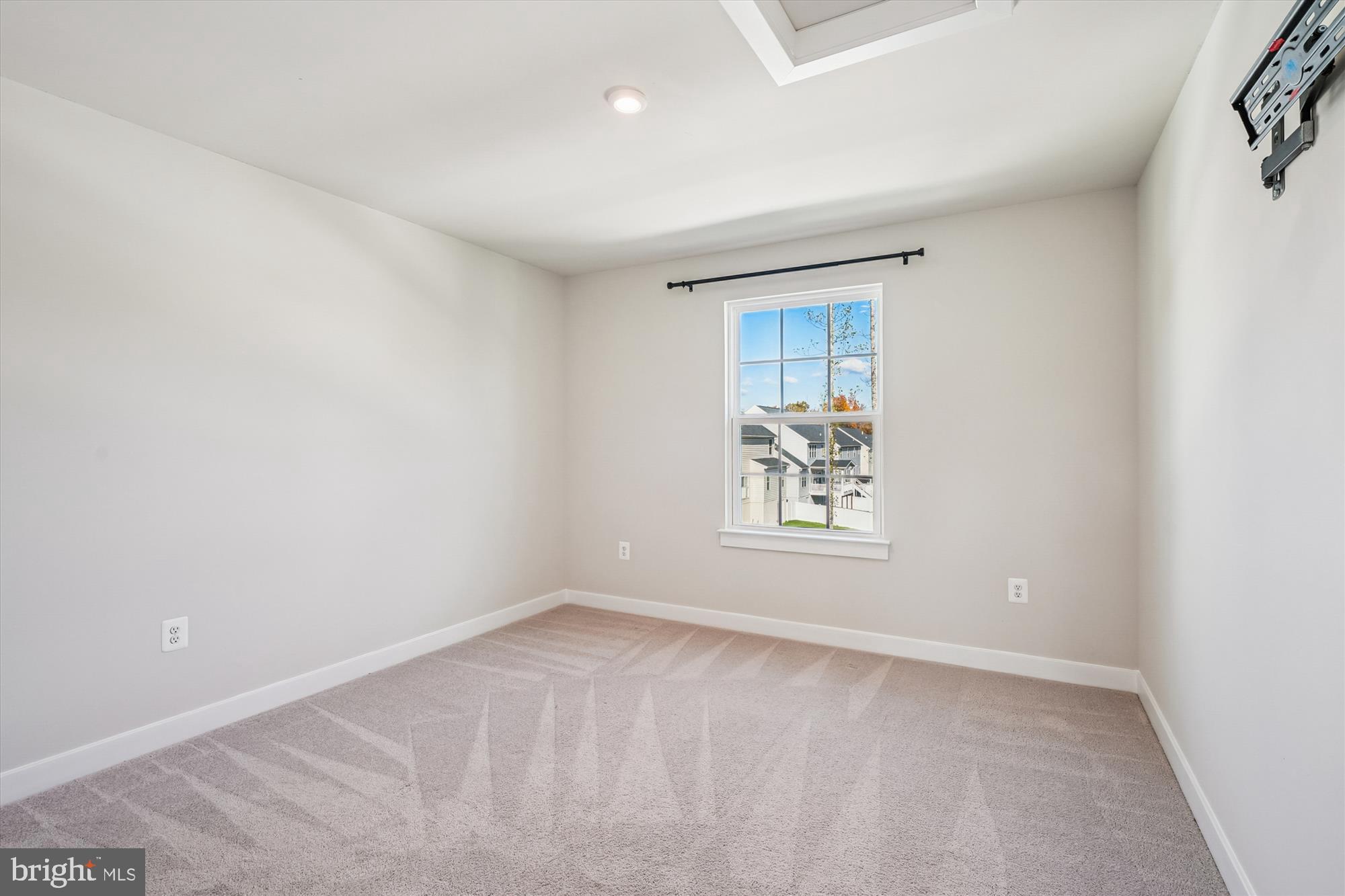 105 Driscoll Lane Stafford, VA 22554 - Photo 34 of 69 an empty room with a window