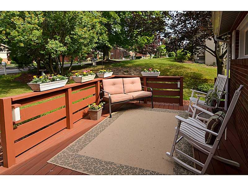 190 Goldsmith Road Pittsburgh, PA 15237 - Photo 15 of 18 Patio/Deck. Front Patio