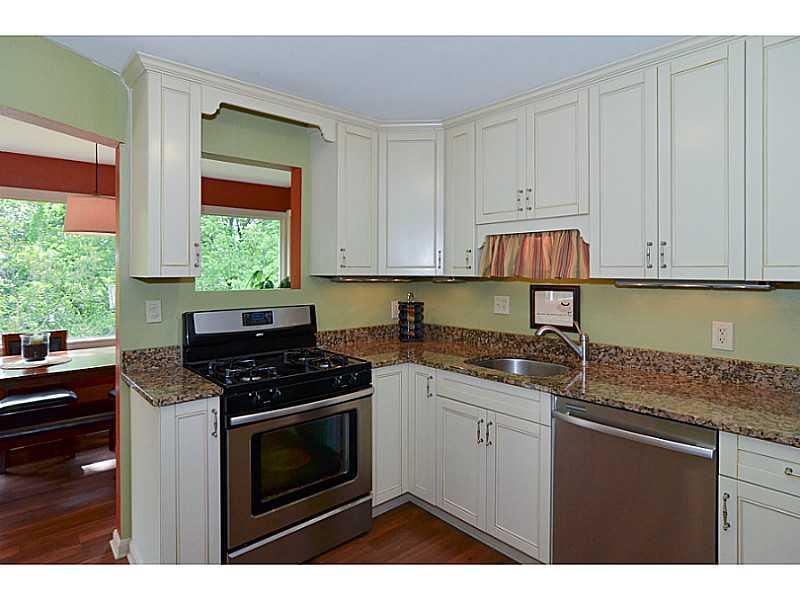 190 Goldsmith Road Pittsburgh, PA 15237 - Photo 7 of 18 Kitchen.
