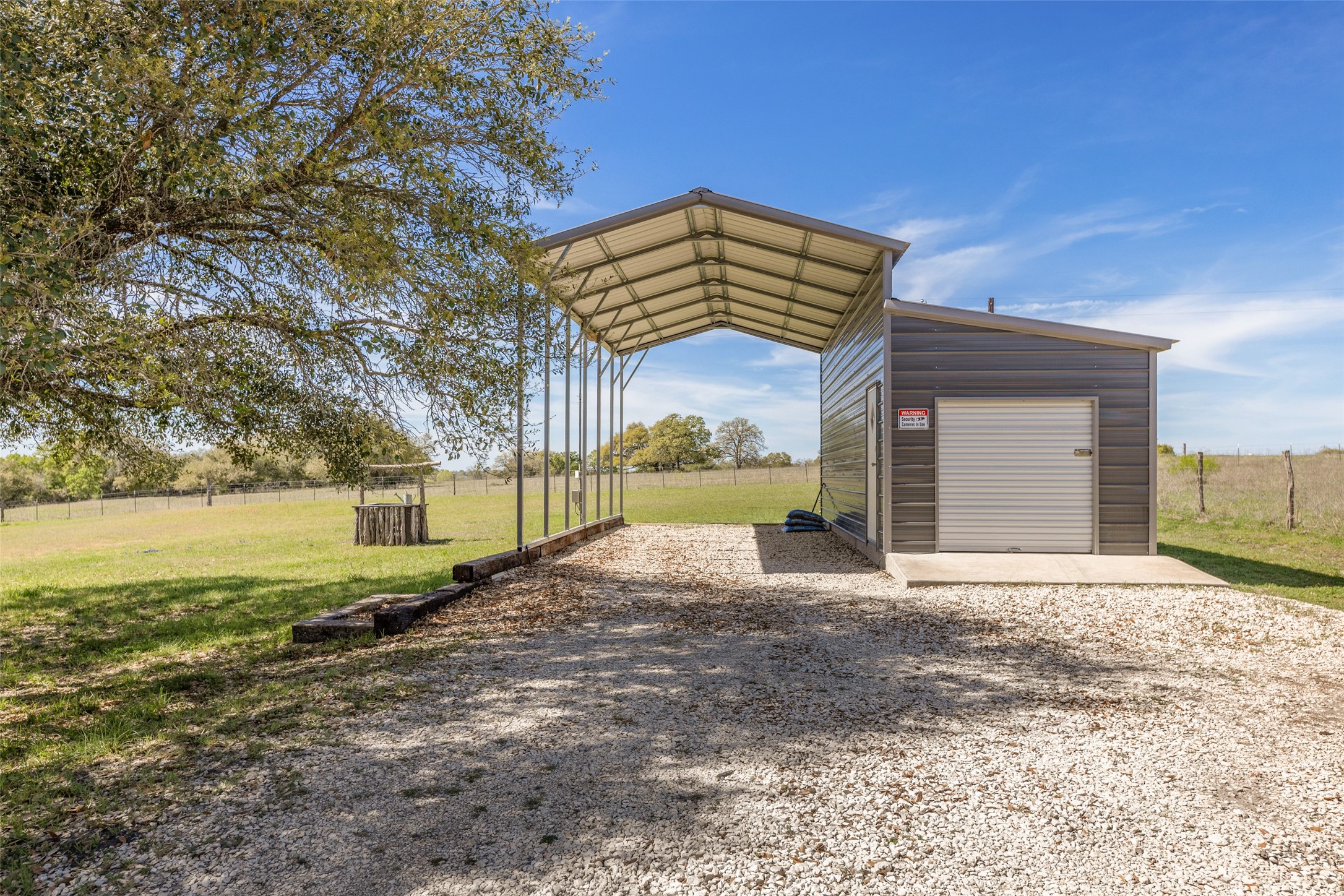 174 Gilmore Road Brenham, TX 77833 - Photo 9 of 50