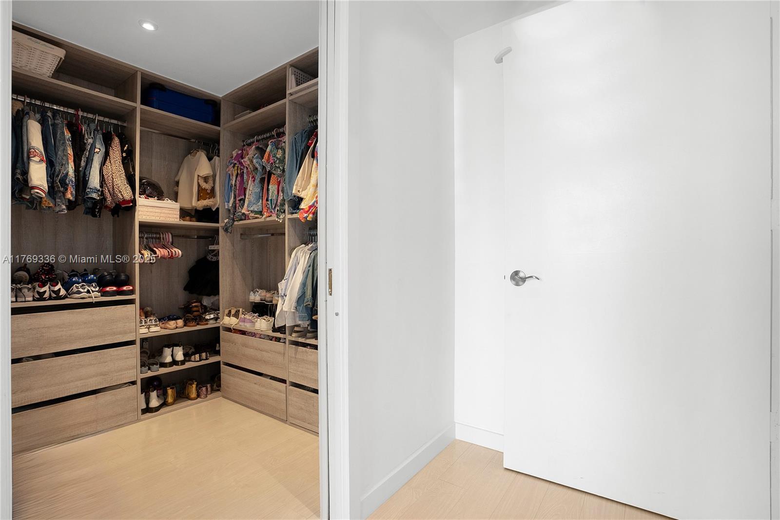 9595 Collins Avenue, Unit N5E Surfside, FL 33154 - Photo 12 of 18