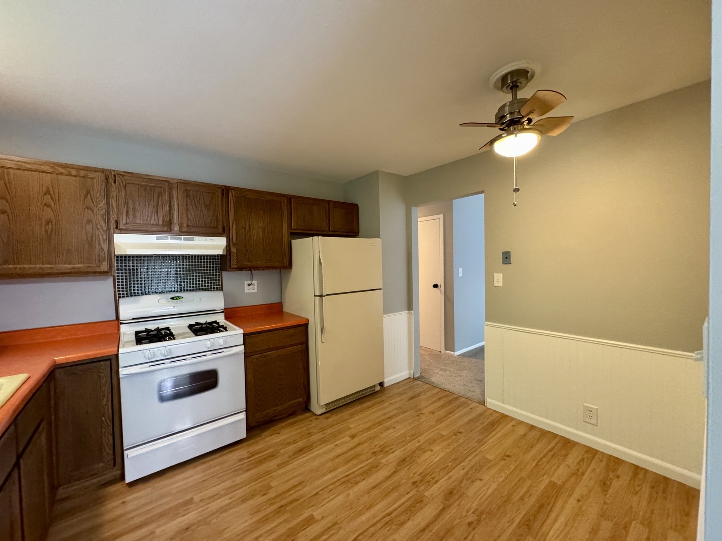 8421 Hickory Nut Grove Road Cary, IL 60013 - Photo 10 of 24