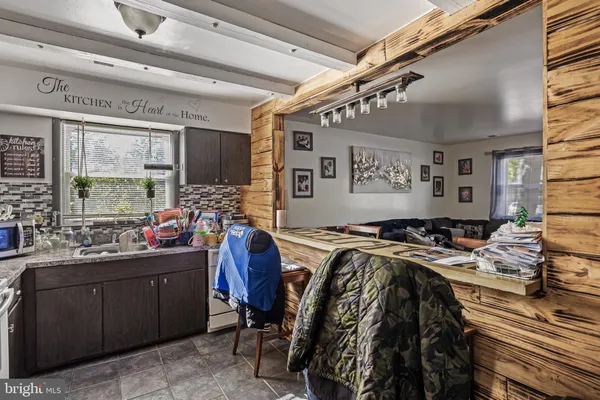 a view of a storage & utility room