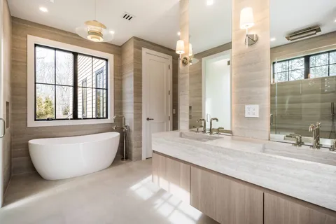 $6,995,000 | 512 Edge Of Woods Road, Water Mill, NY 11976