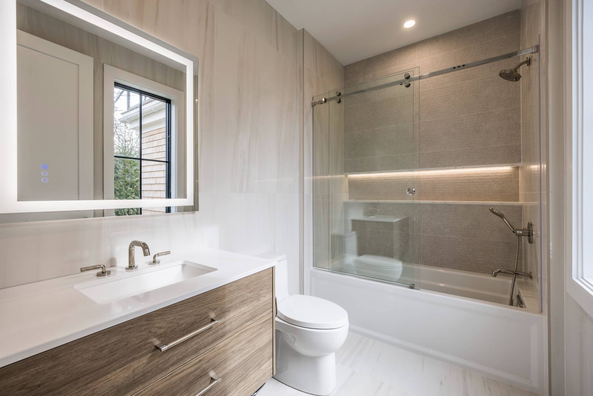 512 Edge Of Woods Road Water Mill, NY 11976 - Photo 22 of 31