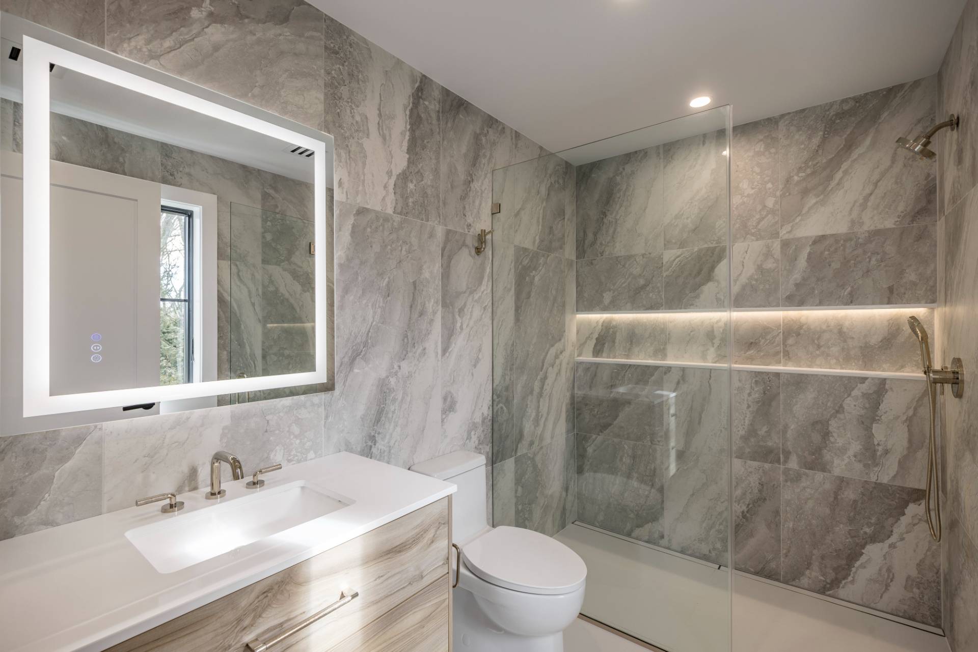 512 Edge Of Woods Road Water Mill, NY 11976 - Photo 23 of 31