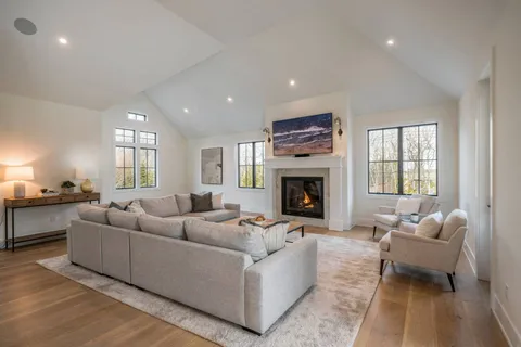 $6,995,000 | 512 Edge Of Woods Road, Water Mill, NY 11976