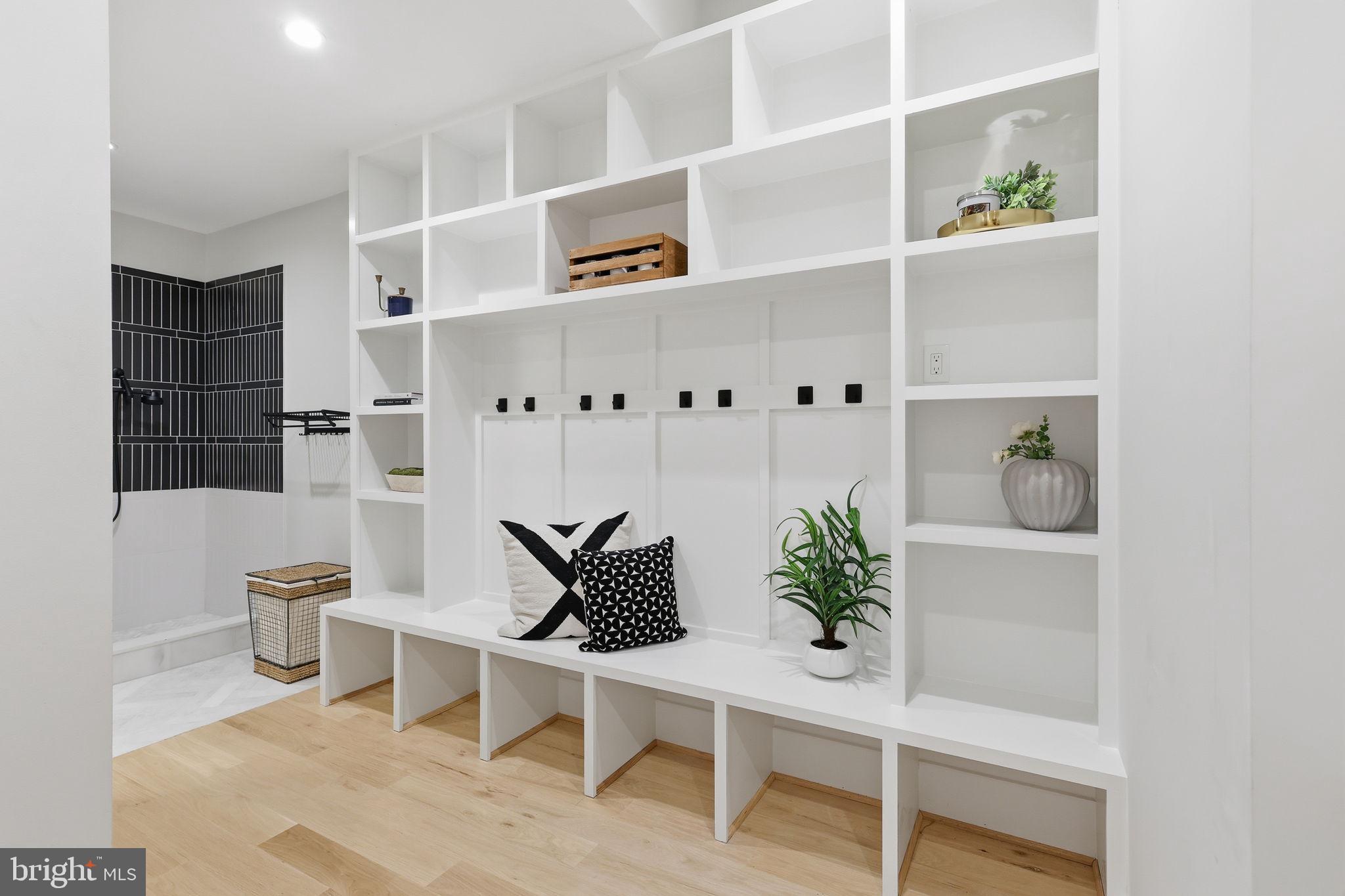 7000 Hector Road McLean, VA 22101 - Photo 45 of 50 a white room with a table and chair