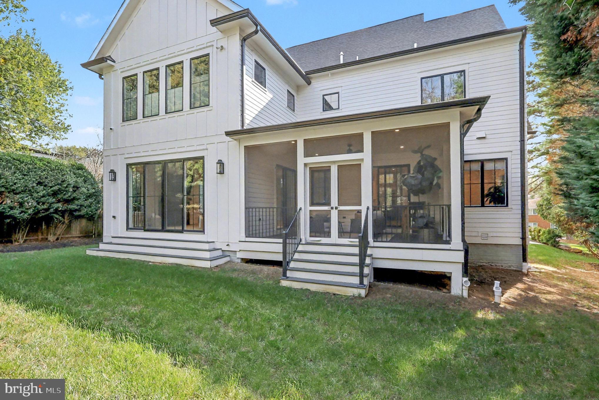 7000 Hector Road McLean, VA 22101 - Photo 47 of 50 a view of a house with garden