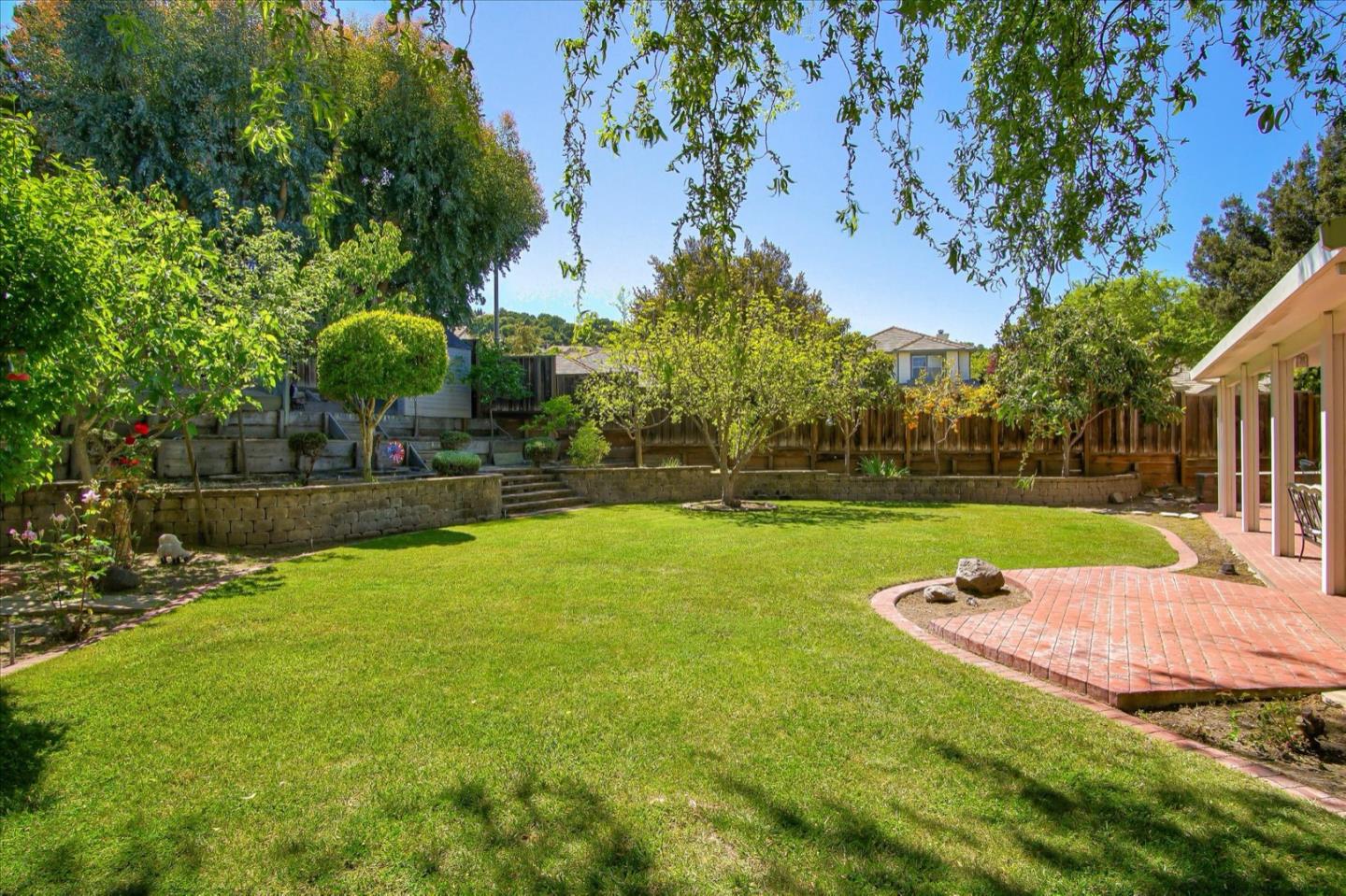 9095 Ridgeway Drive Gilroy, CA 95020 - Photo 32 of 38 Gallery Image 32