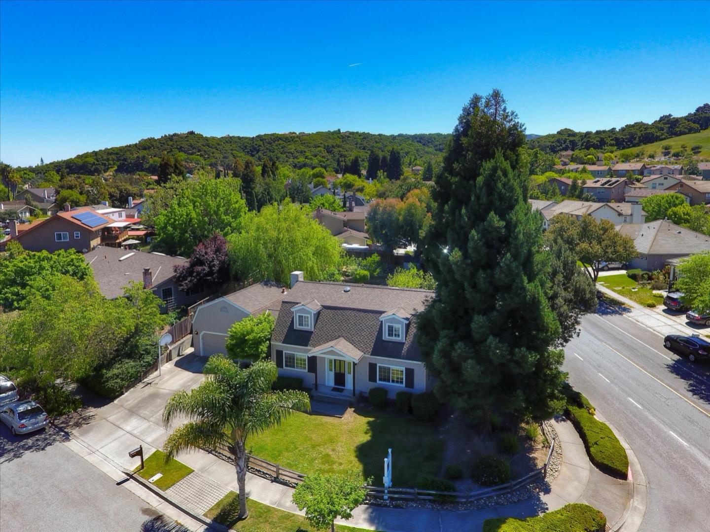 9095 Ridgeway Drive Gilroy, CA 95020 - Photo 34 of 38 Gallery Image 34
