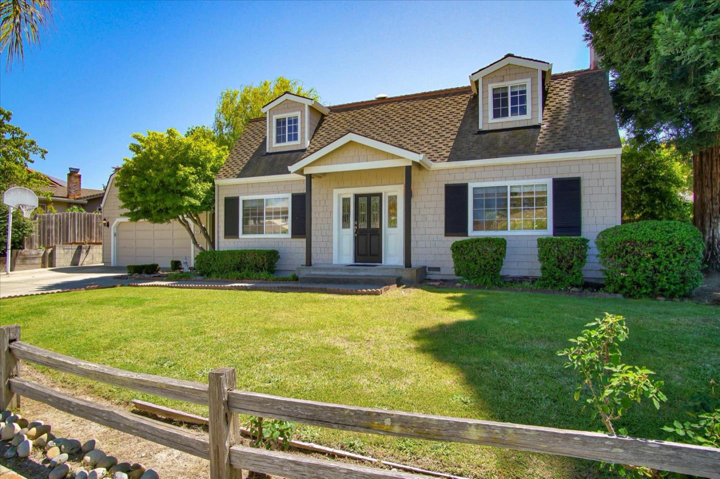 9095 Ridgeway Drive Gilroy, CA 95020 - Photo 9 of 38 Gallery Image 9