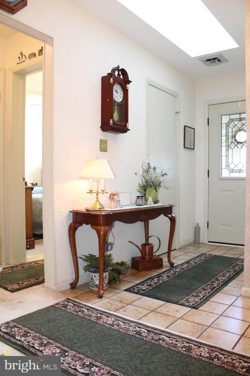 8 Branstock Court Lititz, PA 17543 - Photo 4 of 30 Entry
