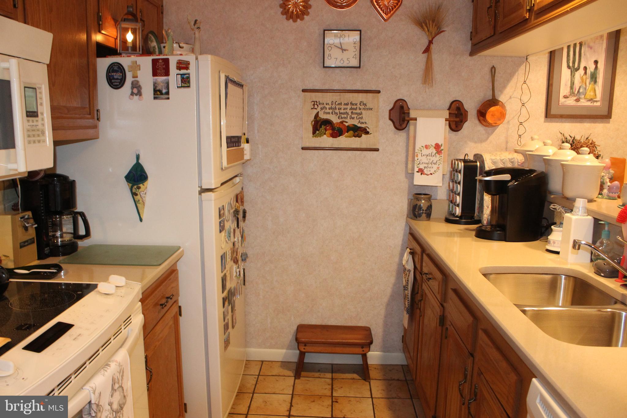 8 Branstock Court Lititz, PA 17543 - Photo 6 of 30 Kitchen