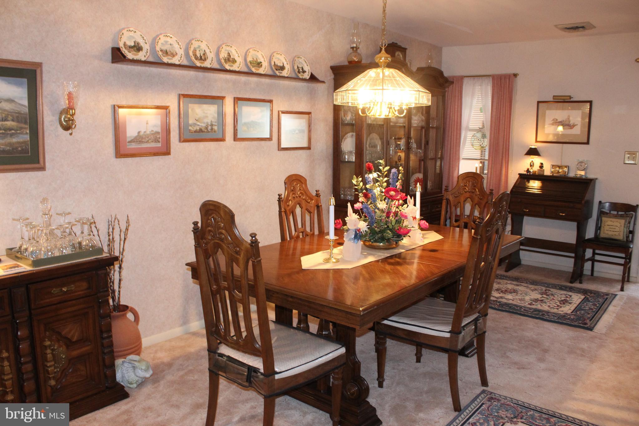 8 Branstock Court Lititz, PA 17543 - Photo 10 of 30 Dining Area