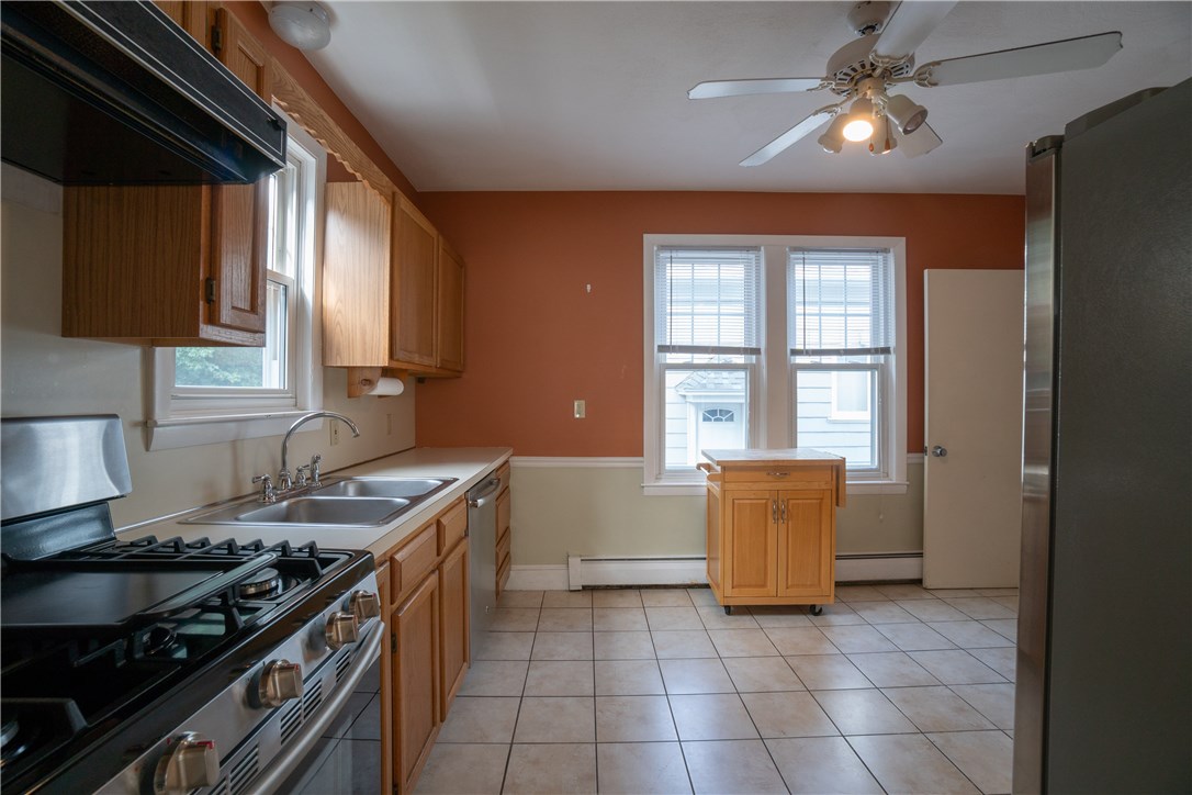 28 College Road Providence, RI 02908 - Photo 4 of 22 Another view
