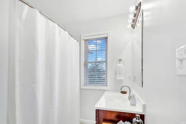 $289,900 | 2558 South Flat Rock Road, Bloomington, IN 47403