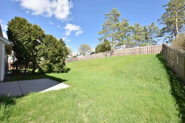 $327,500 | 1125 White Sands Court, West Bend, WI 53090