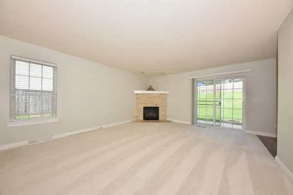 $327,500 | 1125 White Sands Court, West Bend, WI 53090
