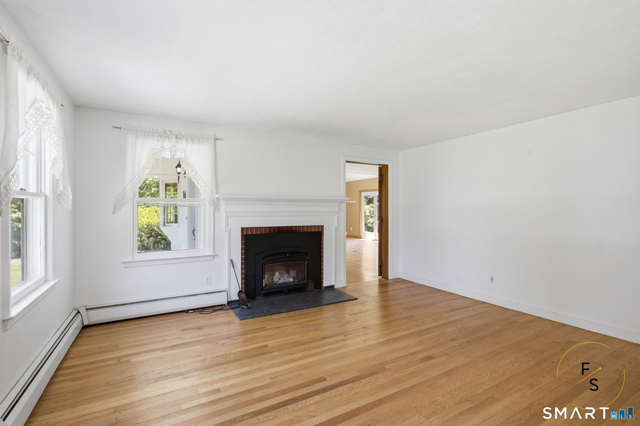 24 Amos Street Hamden, CT 06518 - Photo 10 of 39
