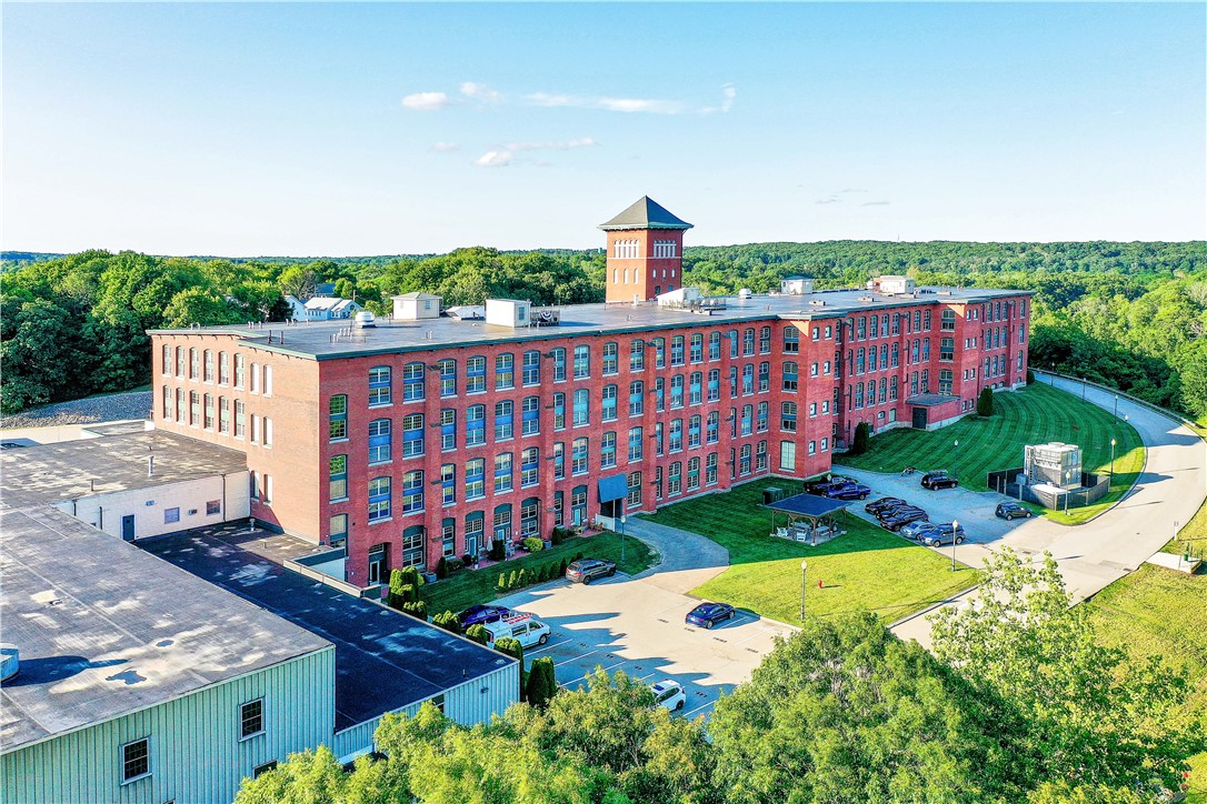 1 Tupperware Drive, Unit 330 North Smithfield, RI 02896 - Photo 4 of 40