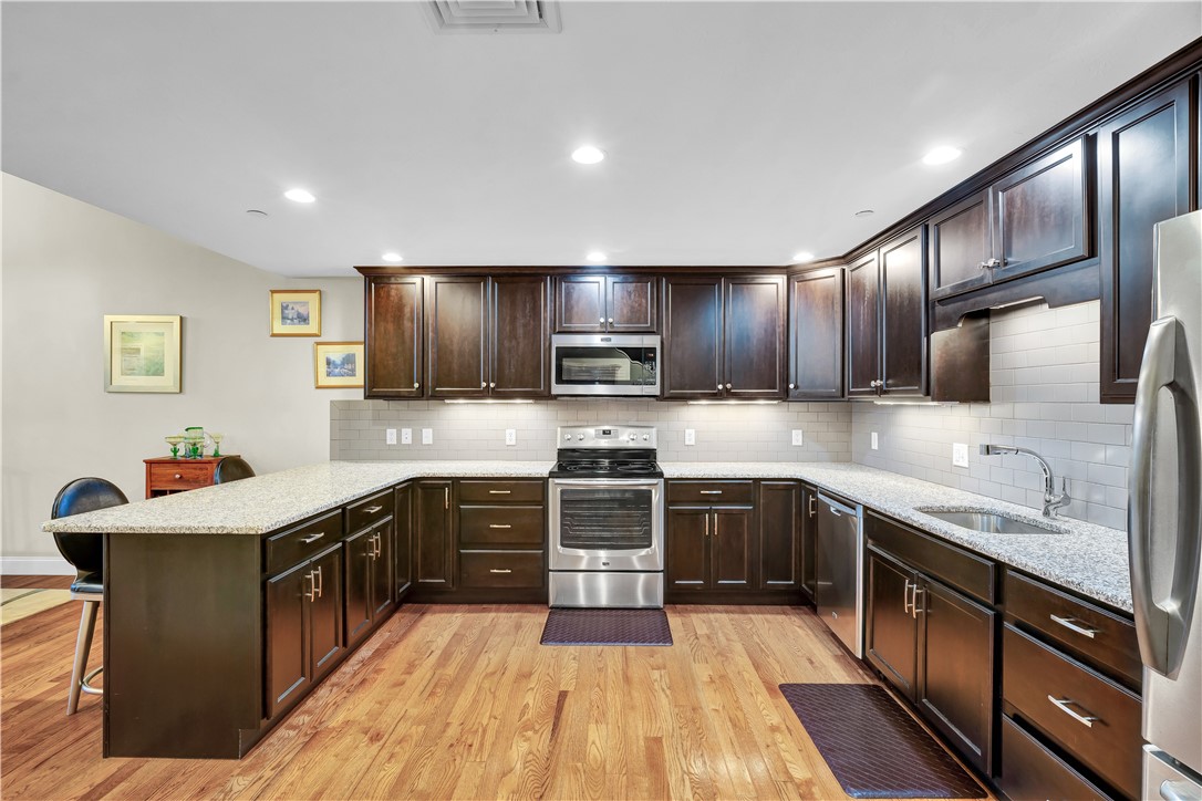 1 Tupperware Drive, Unit 330 North Smithfield, RI 02896 - Photo 10 of 40