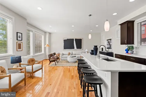 $1,195,000 | 3012 District Avenue, Fairfax, VA 22031