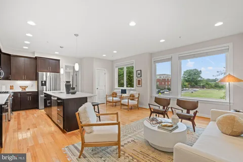 $1,195,000 | 3012 District Avenue, Fairfax, VA 22031