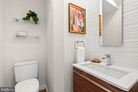 $1,195,000 | 3012 District Avenue, Fairfax, VA 22031