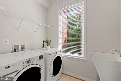 $1,195,000 | 3012 District Avenue, Fairfax, VA 22031