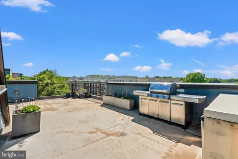 $1,195,000 | 3012 District Avenue, Fairfax, VA 22031
