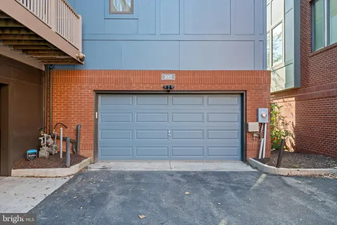$1,195,000 | 3012 District Avenue, Fairfax, VA 22031