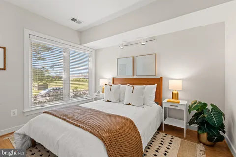 $1,195,000 | 3012 District Avenue, Fairfax, VA 22031