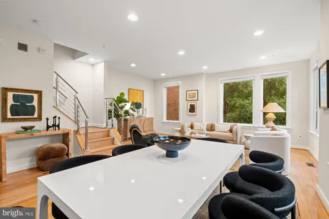 $1,195,000 | 3012 District Avenue, Fairfax, VA 22031
