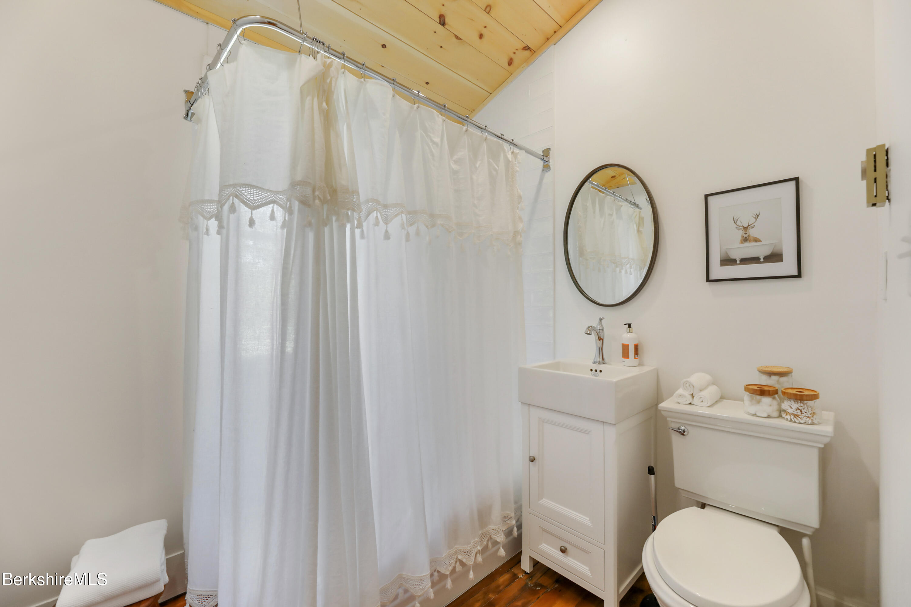 17 Sheffield Road Egremont, MA 01230 - Photo 24 of 45 120 Bathroom