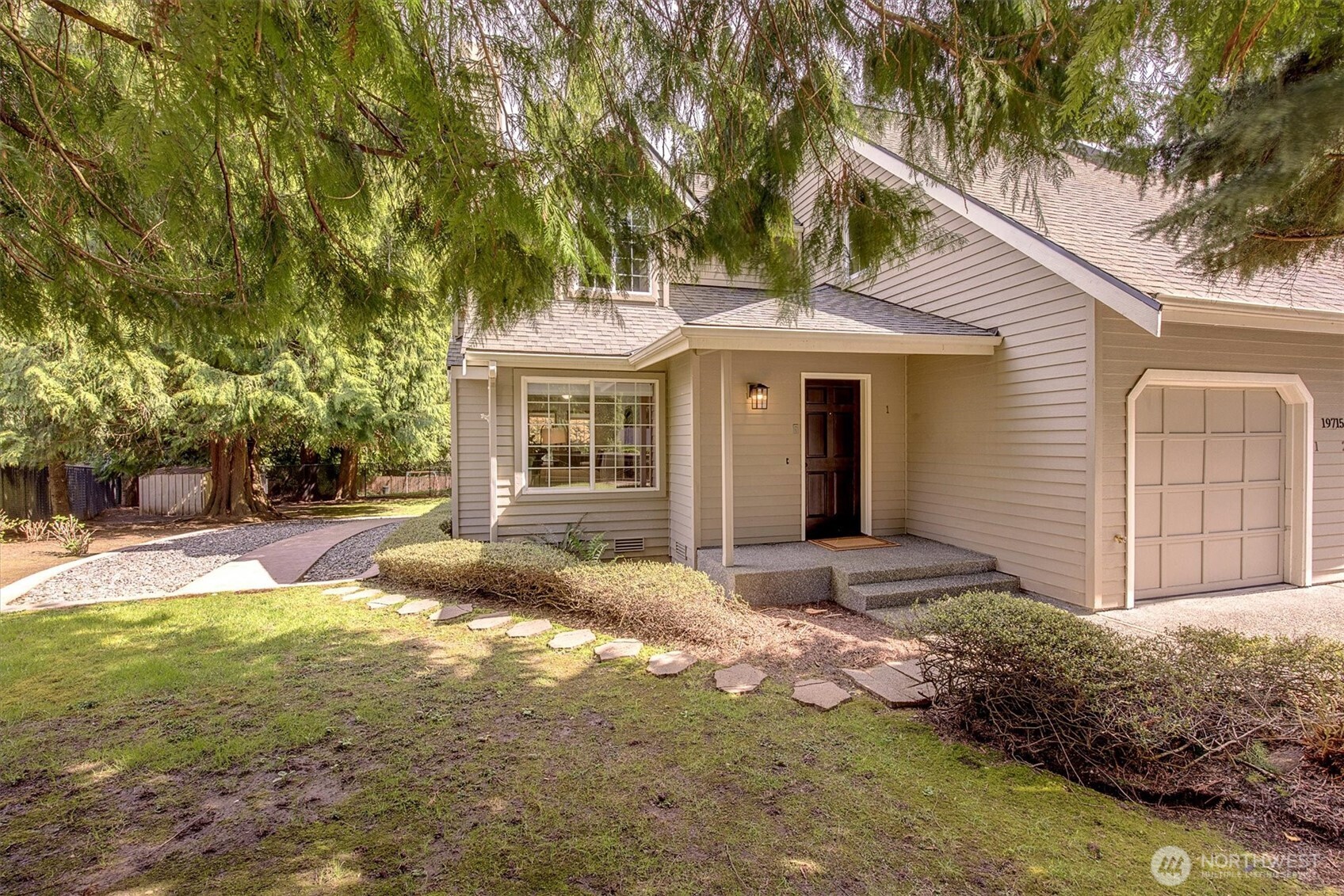 19715 Bing Road, Unit A Lynnwood, WA 98036 - Photo 3 of 27