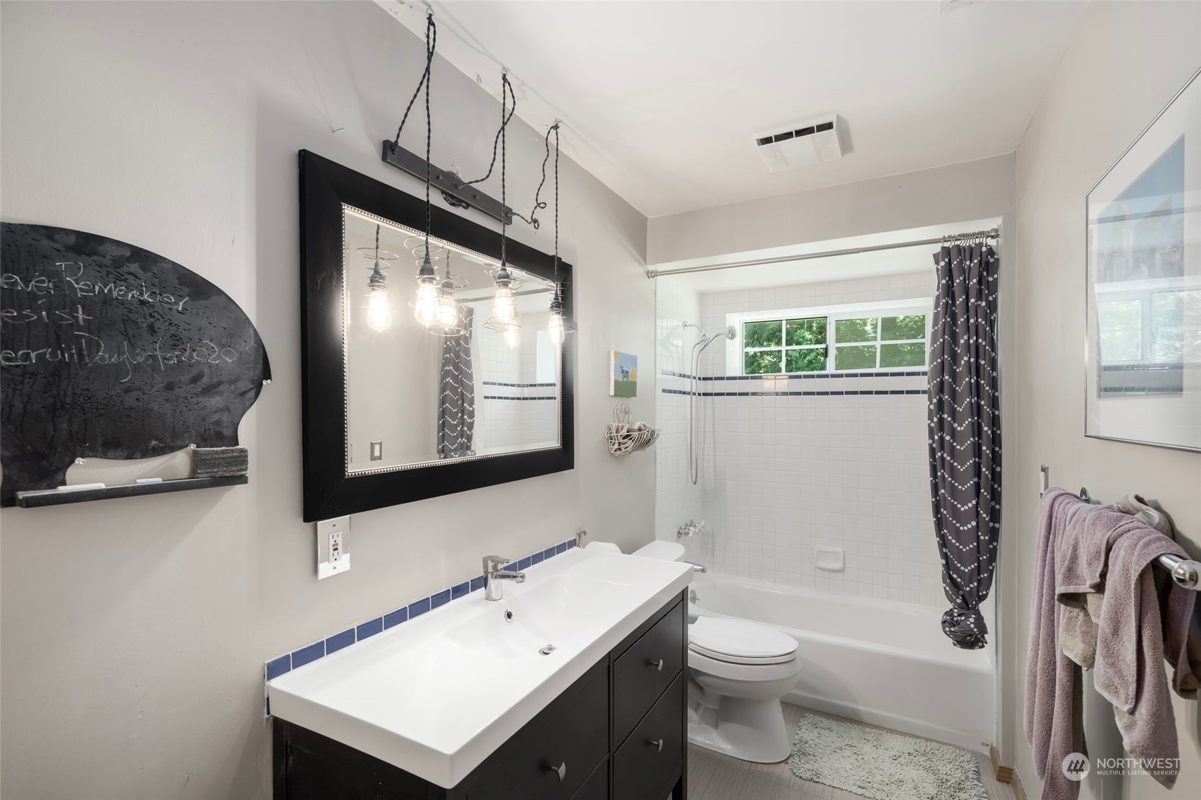 13709 199th Court Southeast Renton, WA 98059 - Photo 13 of 39