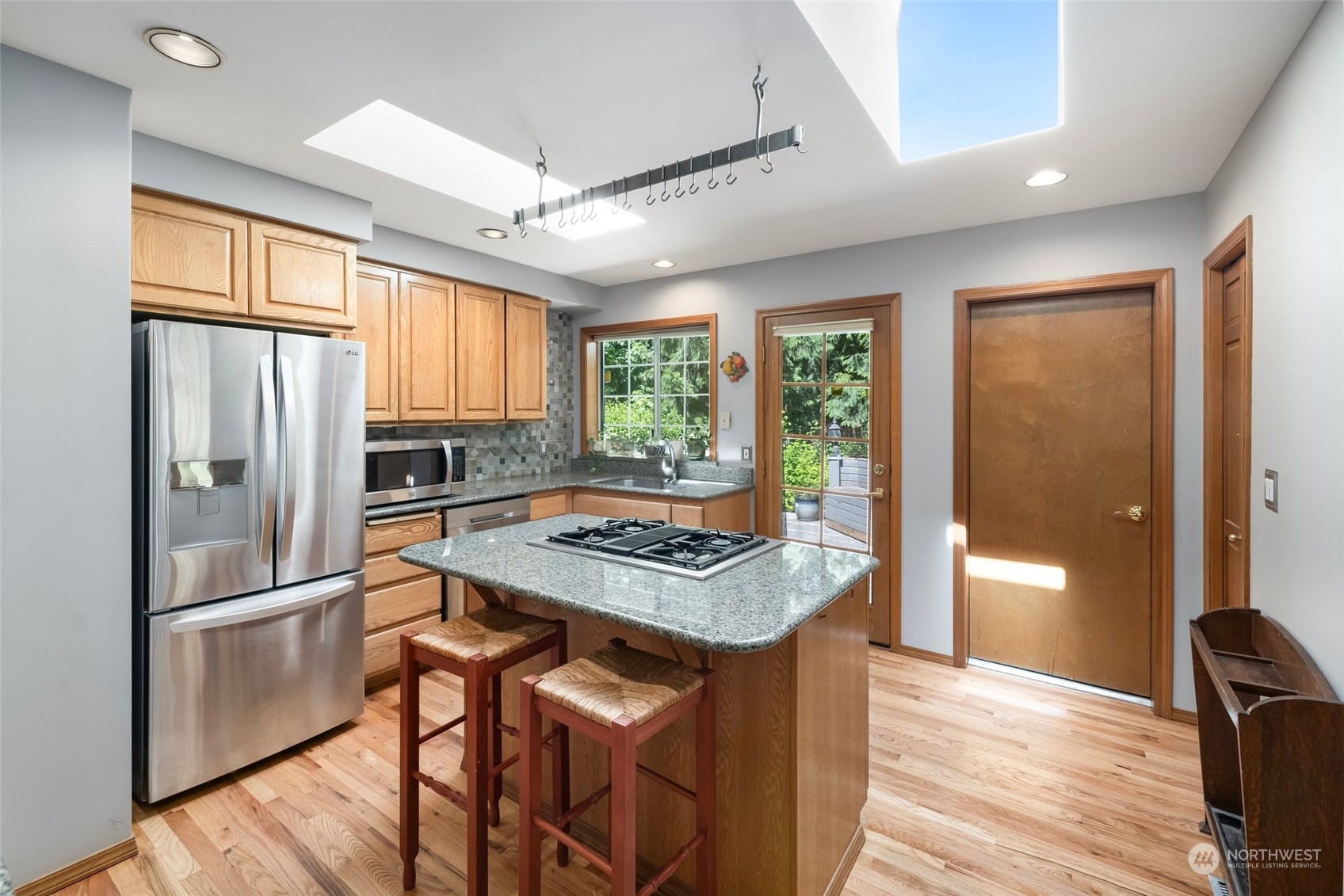 13709 199th Court Southeast Renton, WA 98059 - Photo 5 of 39