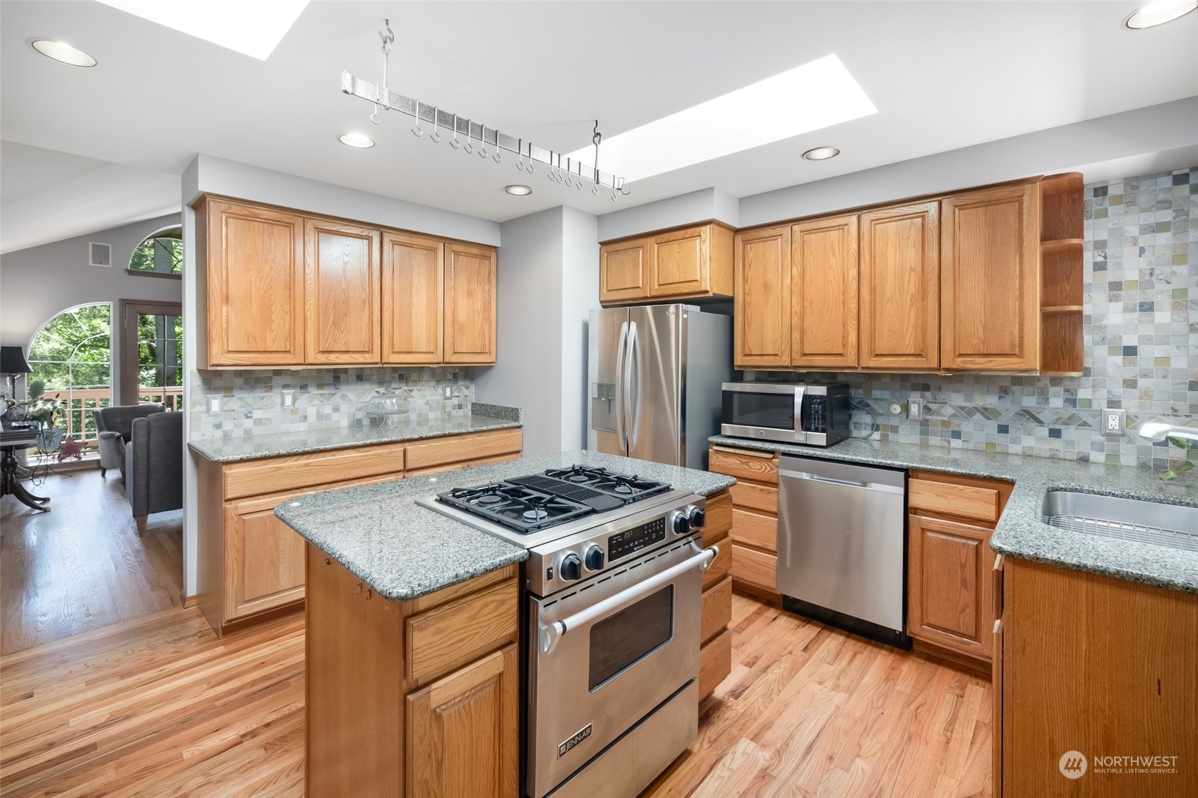 13709 199th Court Southeast Renton, WA 98059 - Photo 7 of 39